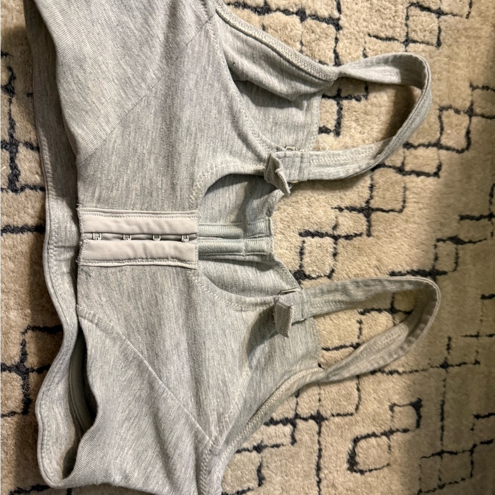 Natori Sports Bra, Heather Grey. Size 32DD, - Picture 2 of 5
